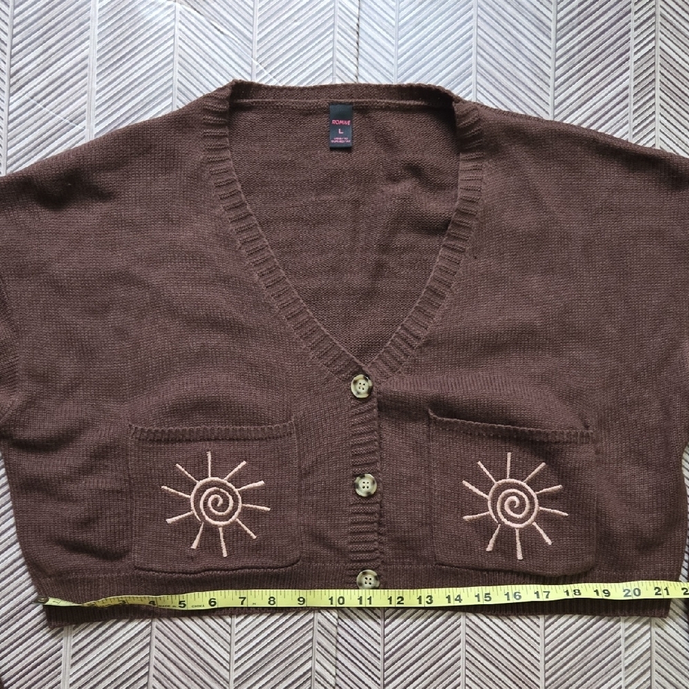 Cropped Brown Cardigan Sweater Embroidered Sun Pockets V-Neck Button Front Large - Picture 10 of 15
